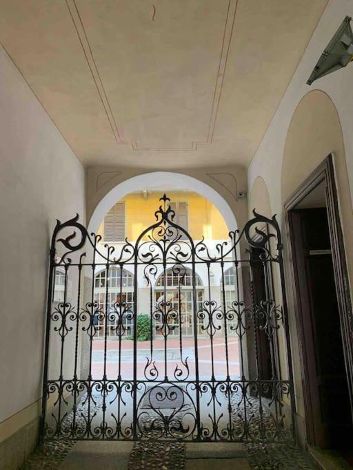 La Casa Alle Colonne - Navigliapartments ミラノ エクステリア 写真